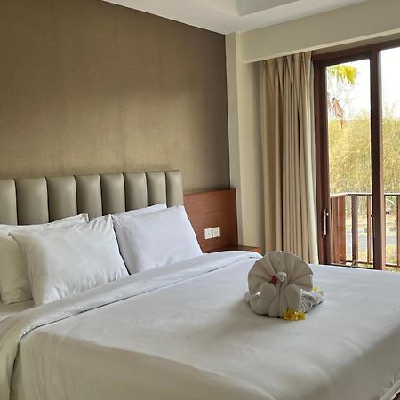 New Kuta Hotel By Lorin Uluwatu Exterior foto